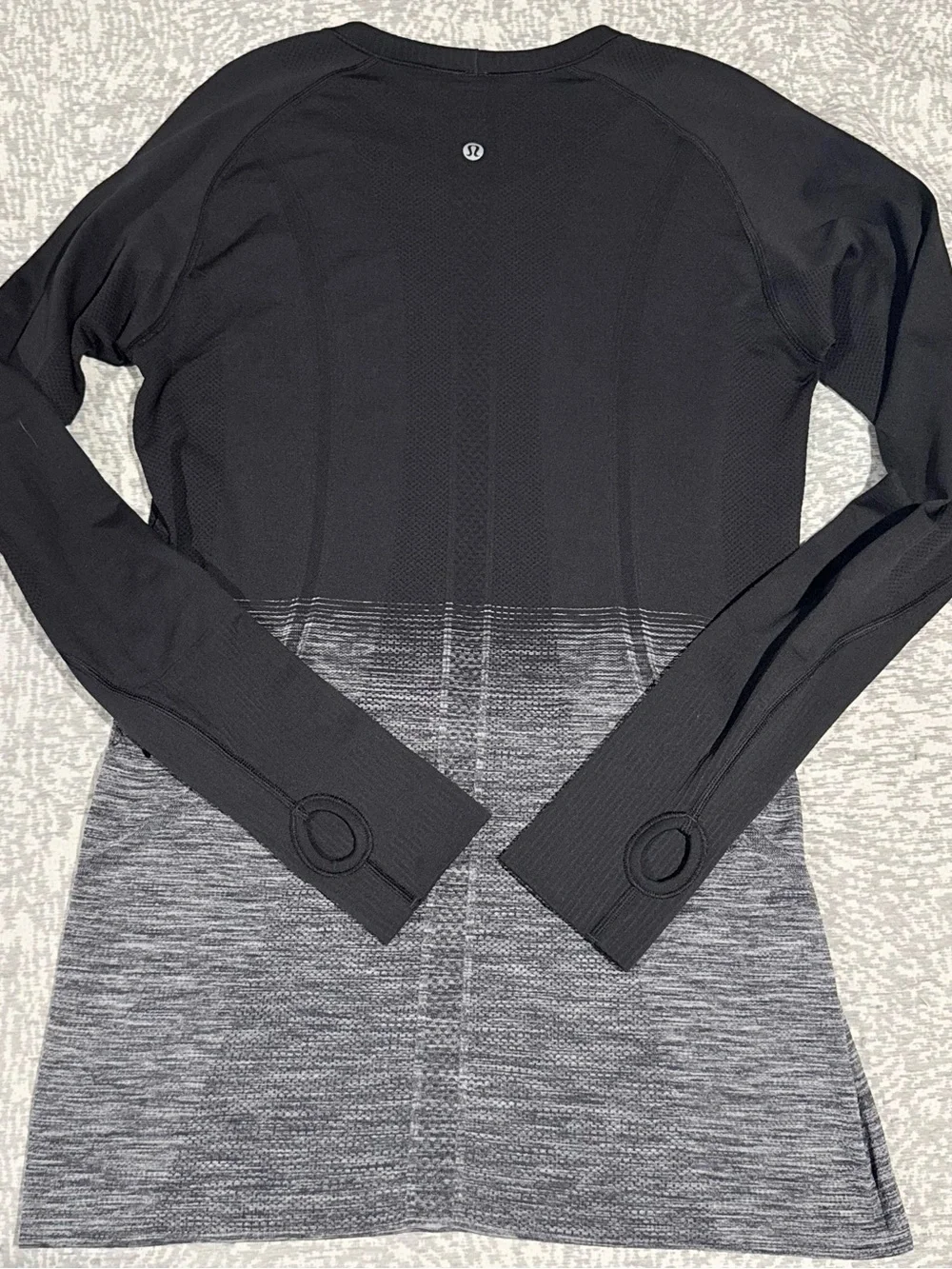 Lululemon /// Women’s Swiftly Tech Long Sleeve Crew - Size 10